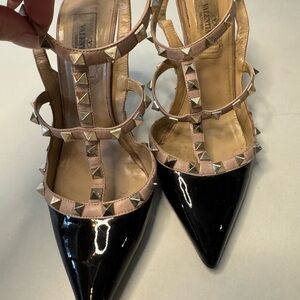 Valentino Rockstud Black Patent Leather Caged Pumps – Size 7